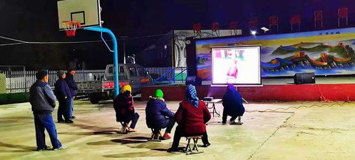 蟠龙梆子志愿服务队下乡放映公益影片宣传农村防火